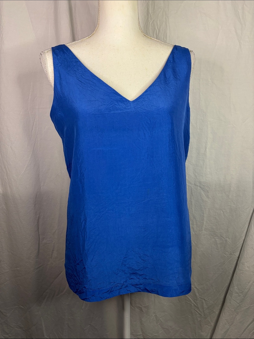 Express Silk V-Neck Shell Top in Royal Blue